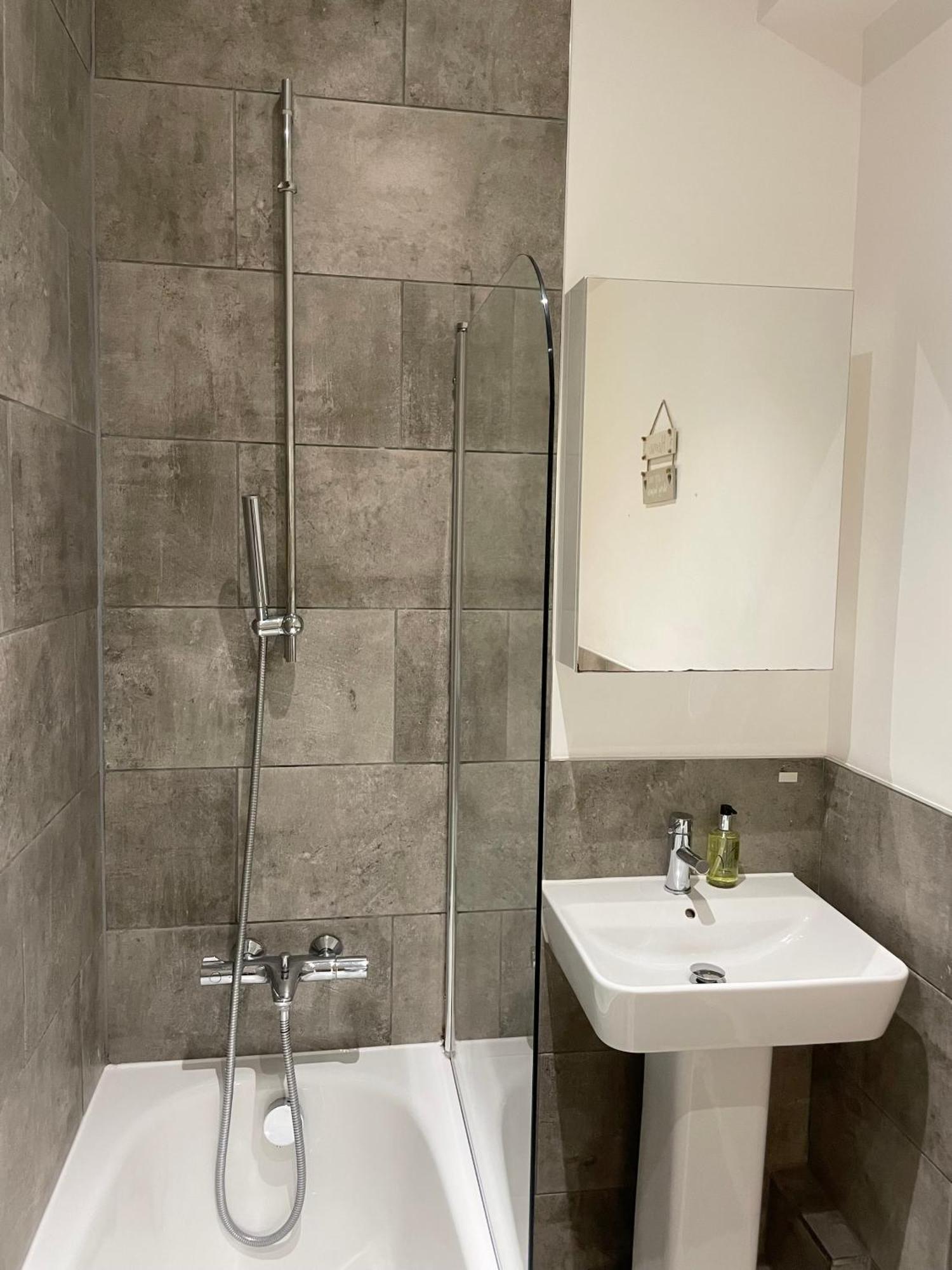 Victoria Maisonette Apartment Лондон Екстер'єр фото